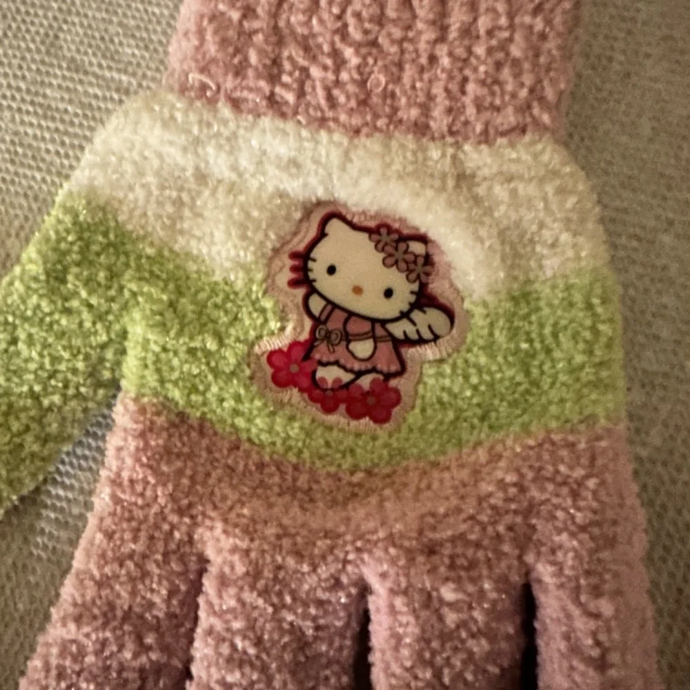 Hello Kitty Sanrio gloves girls one size